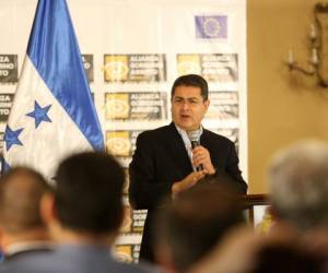 Honduras se adhirió a la Alianza del Gobierno el 10 de agosto del 2011, mediante la firma de la Carta de Intenciones con el fuerte compromiso de combatir la corrupción y fortalecer las políticas de transparencia, presentando el I Plan de Acción en septiembre del mismo año.