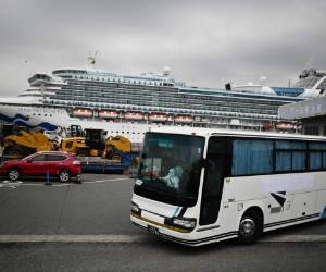Según los últimos informes de los medios, 218 pasajeros del crucero Diamond Princess han dado positivo por el coronavirus Covid-19, que amplía el número de contagios a alrededor de 250 en Japón. Foto: AFP