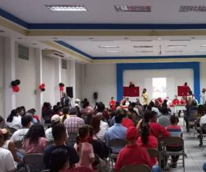 Marlon López Castillo del PSH cedió su candidatura a Rosbym Mónico Padilla de Libre.