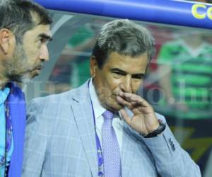 Jorge Luis Pinto, seleccionador nacional de Honduras durante el juego ante México por la Copa Oro 2017 ante México. Foto: Ronal Aceituno / El Heraldo.