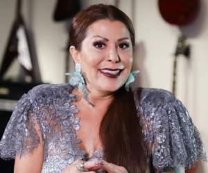 La cantante mexicana tuvo que cancelar sus presentaciones debido a la operación.