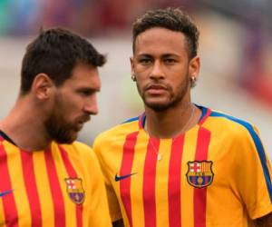 El brasileño Neymar no será más compañero del argentino Leo Messi en el FC Barcelona. (AFP)