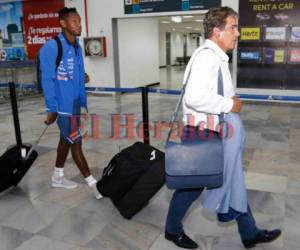 Jorge Luis Pinto, entrenador de la selección de Honduras a su llegada a San Pedro Sula. Foto: El Heraldo.