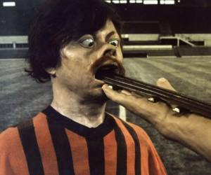 Una mezcla de stop-motion con fotografías y arcilla junto a live-action.