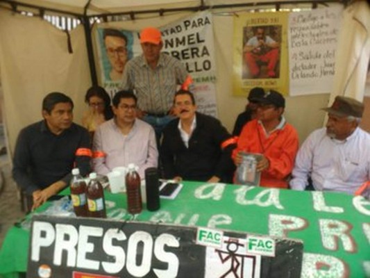 El expresidente de Honduras, Manuel Zelaya Rosales, llegó la mañana de este lunes a la huelga de hambre. Foto: Cortesía.