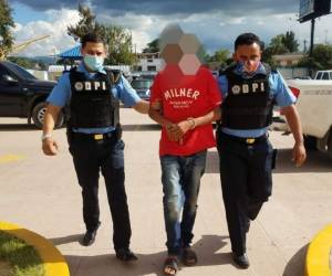 Se conoció que el detenido también reside en la misma colonia donde fue hallado cometiendo el ilícito.