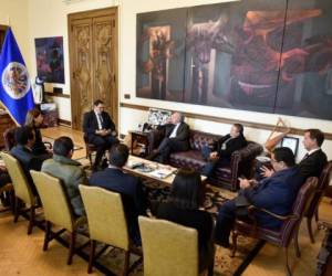 La delegación de Honduras en un primer acercamiento con el secretario general de la OEA, Luis Almagro, con quien definirán cuál será el futuro de la Misión anticorrupción, instalada en 2016.