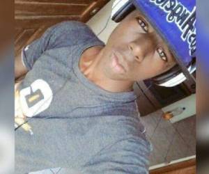 El cuerpo de Castillo quedó tendido a la orilla de los rieles del tren en el municipio de Oteapan-Chinameca.