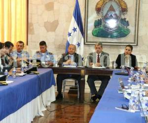 El ministro de la Secretaría de Seguridad, Julián Pacheco, compareció este miércoles ante la Comisión de Presupuesto del Congreso Nacional. (Foto: Álvaro Mejía / El Heraldo Honduras)