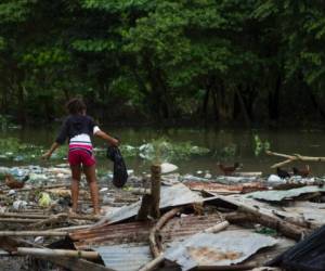 El 'extremadamente peligroso' ciclón impactó en la ciudad haitiana de Anglais en torno a las 7 de la mañana con vientos máximos sostenidos de 230 km/h. Foto: AFP