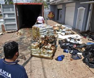 Se encontraron al menos siete cadáveres en un envío de fertilizantes proveniente de Serbia. Foto: AFP