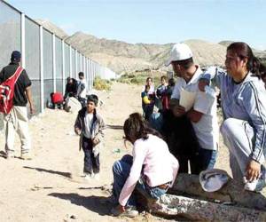 Miles de menores de edad viajan solos desde Centroamérica hacia Estados Unidos. (Foto: cortesía CNN)
