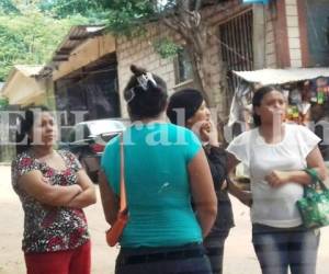 Familias llegaron a la morgue capitalina para retirar a la menor (Foto: El Heraldo Honduras/ Sucesos de Honduras)