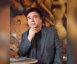 Lara ha fundado con propiedad una estética del cuerpo, su obra nos habla desde el cuerpo, sueña desde el cuerpo, concientiza desde el cuerpo, pinta desde el cuerpo.