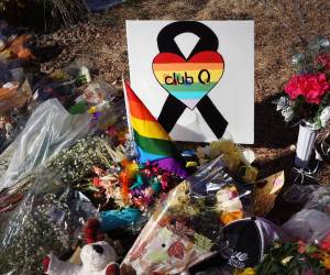 En el tiroteo del club Q cinco personas murieron y 18 resultaron heridas, 17 con heridas de bala.