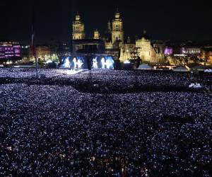 “400.000 personas disfrutamos del gran espectáculo de Shakira, desde la Plaza de la Constitución (Zócalo) hasta el Monumento a la Revolución”, informó la jefa del Gobierno de la Ciudad de México, Clara Brugada en sus redes sociales.