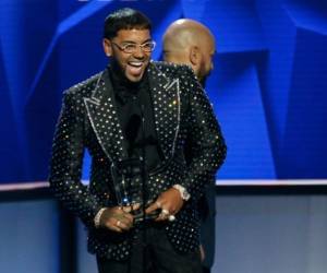 Anuel AA ganó el premio Billboard por Artista del Año Debut.