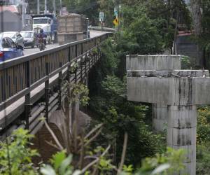 El proyecto de ampliación del puente Germania, valorado en 65 millones, sigue sin ejecutarse, agravando la congestión vehicular en la principal salida al sur.