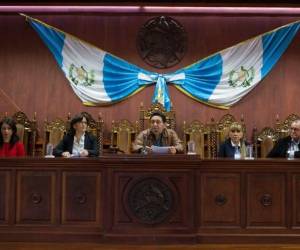 La CC está integrada por cinco magistrados titulares y cinco suplentes. FOTO: ARCHIVO AP