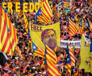 De todas maneras, estos perdones no satisfacen a los independentistas, en el poder en Cataluña, quienes exigen una amnistía, un extremo que implicaría borrar los delitos cometidos, y la celebración de un referéndum de autodeterminación, posibilidades descartadas por Madrid. Foto: AFP