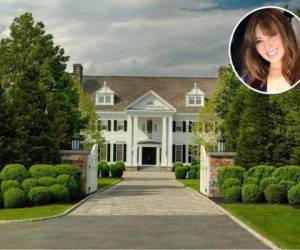 La mansión que la cantante Thalía y su esposo Tommy Mottola está ubicada en Greenwich, Connecticut y está valorada en cerca de 20 millones de dólares. Foto: elliman.com