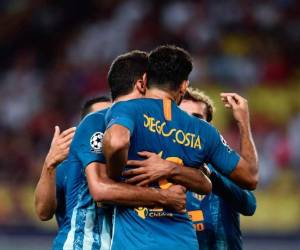Celebración del gol de José María Giménez tras finalizar el primer tiempo del partido entre el Mónaco y el Atlético de Madrid. Foto:AFP