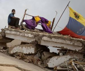 Los terremotos de magnitud <b>7,2 y 7,5</b> que sacudieron la zona norte de <b>Venezuela el 24 de junio</b> han dejado daños cuantiosos en viviendas, activos económicos, comercios y otro tipo de construcciones, así como en pérdidas humanas que aún se siguen contabilizando a medida que avanzan los trabajos de recuperación de cuerpos y remoción de escombros.