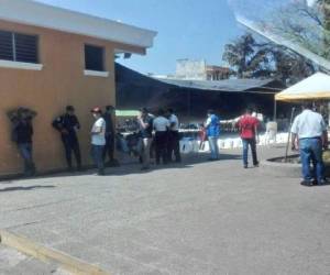 Delegados de la Procuraduría de los Derechos Humanos verificaron la situación en parque central de Tecún Umán, Ayutla. Foto Twitter