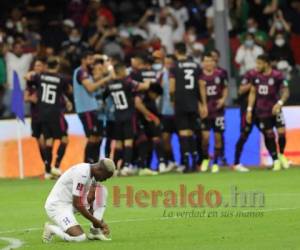 Kevin Álvarez y su evidente tristeza mientras el combinado azteca celebra el triunfo 3-0. Foto: Johny Magallanes| EL HERALDO