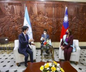 El vicepresidente de la República de China Taiwán, Lai Ching-te, entregó insumos para el covid-19 a Xiomara Castro y se ratifica la buena relación, dijo el canciller.