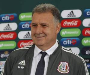 Martino, de 56 años, fue el tercer entrenador argentino en la dirección de México y el primero desde que Ricardo La Volpe. Foto:AP