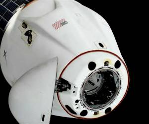 Uno de los satelites spaceX enviados por Elon Musk y la NASA al espacio.