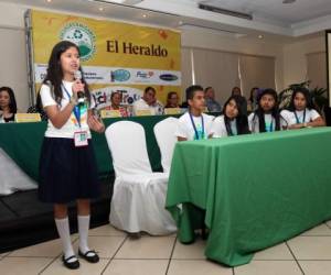 Los niños del CEB San Miguel de Heredia durante su ponencia en el Congreso Infantil ecológico de diario EL HERALDO. Foto: Marvin Salgado/El Heraldo.