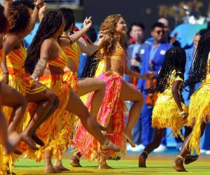La FIFA convirtió por primera vez el descanso de una final de un Mundial en una gran fiesta musical al estilo de la Super Bowl estadounidense, con una actuación de menos de un cuarto de hora que reunió a estrellas como Shakira, Madonna, BTS y Justin Bieber.