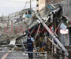 El balance de muertos divulgado por la cadena de televisión pública NHK, una persona estaba en estado crítico y unas 170 resultaron heridas por accidentes derivados del ciclón Jebi.