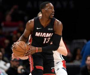 En foto de archivo del 8 de marzo del 2200 Bam Adebayo durante un encuentro del Heat de MIami y los Wizards de Washington.