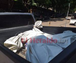 Los cuerpos de los dos fallecidos en Jano fueron ingresados a la morgue de Medicina Forense donde se les practicó la autopsia. Foto: Alex Pérez/ EL HERALDO