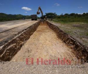 Desde el 2002 comenzó el proyecto que es construido mediante un préstamo de 6,500 millones de lempiras que se le pidieron al BCIE, aparte de fondos de las arcas del Estado. Foto: Jhony Magallanes/El Heraldo