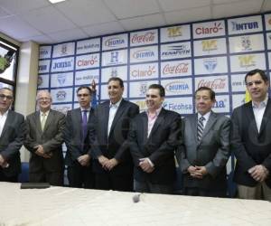 Los miembros de la Comisión y del Comité Ejecutivo de Fenafuth. Foto: Juan Salgado.