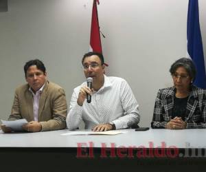 El líder del Partido Nacional de Honduras, Luis Zelaya, dio una conferencia de prensa sobre las acusaciones contra Juan Orlando Hernández. Foto: Marvin Salgado / EL HERALDO.