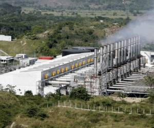 Con la Ley General de la Industria Eléctrica, la ENEE está obligada a licitar las nuevas compras de energía. El 13 de septiembre de 2017 convocó la primera licitación para la adquisición de 820 megavatios de potencia firme.