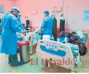 La sala covid del HRSC y el triaje de la ciudad de La Paz se encuentran saturados de pacientes con síntomas de coronavirus. Foto: El Heraldo