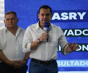 Los líderes nacionalistas piden esperar el cierre del escrutinio, critican el orden de transmisión y afirman que la tendencia se revertirá cuando ingresen las actas pendientes.