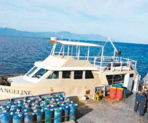 Este yate llamado Angeline venía desde Panamá y varios veces pasó por Honduras, hasta que fue interceptado con más de 300 kilos.