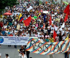 Los colombianos paralizaron este miércoles las actividades durante el séptimo día de protestas, que como pocas veces ha llenado las calles de inconformes de todas las clases que exigen al gobierno de Iván Duque un cambio de rumbo. Fotos: AFP.