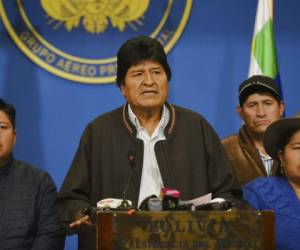 Morales renunció a la presidencia para facilitar la pacificación del país, luego de que la OEA pidiera nuevas elecciones por irregularidades en los comicios presidenciales. Foto: AP.