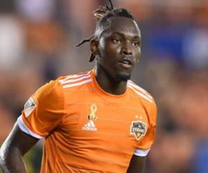 El delantero hondureño Alberth Elis vistiendo la camisa del Houston Dynamo.