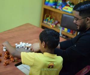 La caminata busca movilizar a la comunidad para respaldar a los niños con parálisis cerebral, promoviendo su bienestar y recordando la importancia de la inclusión.