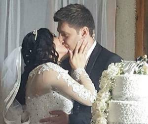 La famosa hondureña reveló hace unos meses que contraería nupcias, la boda se llevó a cabo el pasado viernes 19 febrero.