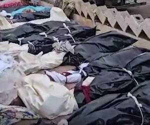 Esta imagen extraída de un material publicado en las redes sociales por el canal de televisión libio al-Masar el 13 de septiembre muestra varios cuerpos hallados tras la tragedia.